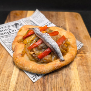 Coca espencat avec anchois